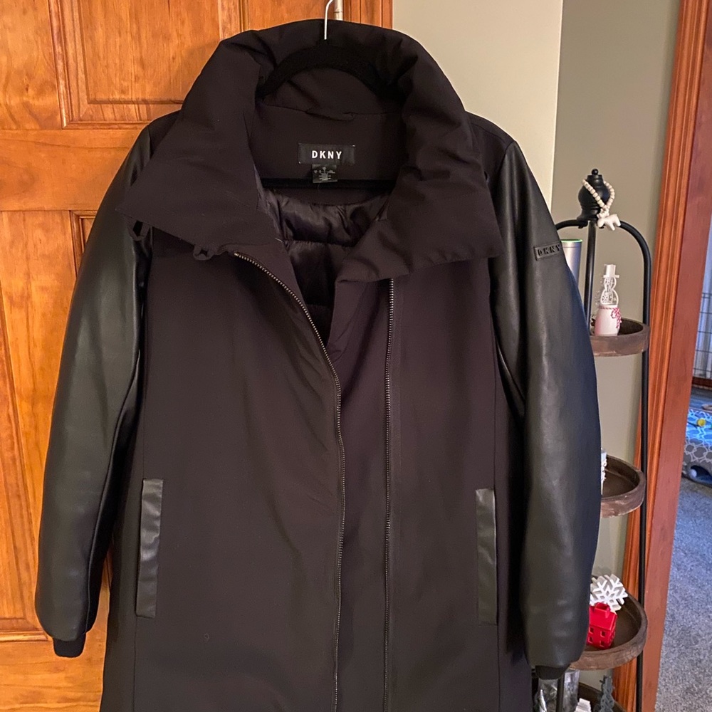 DKNY Women’s size Medium Black winter coat
